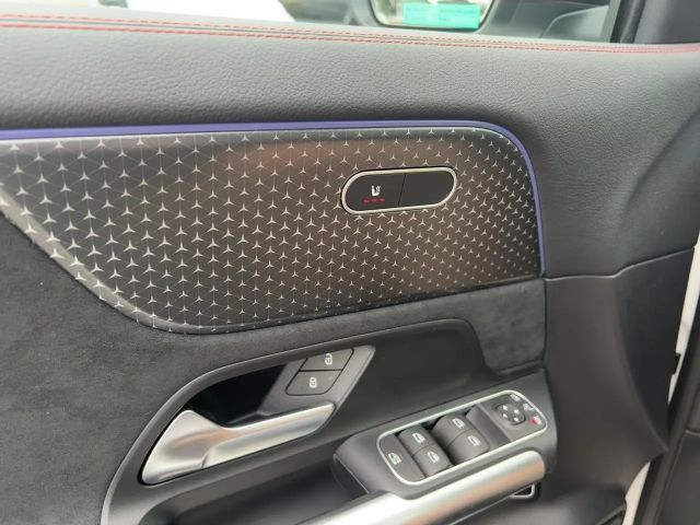 Mercedes-Benz EQA 300 4MATIC AMG Line