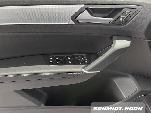 Volkswagen Touran 1.5 TSI DSG IQ.Drive