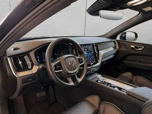 Volvo XC60 Dark Plus