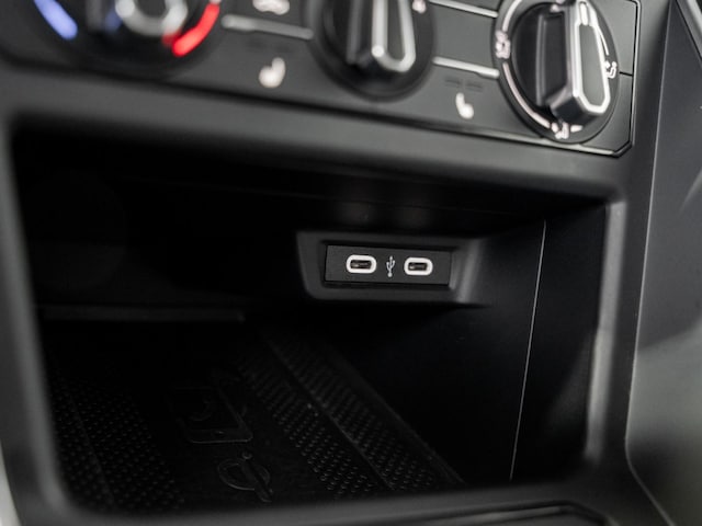 Volkswagen Polo 1.0 l TSI 5-Gang Virtual LED PDC SHZ SoundSys