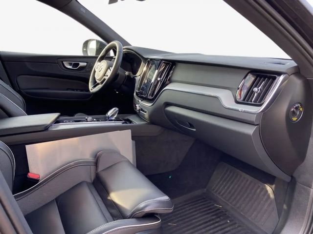 Volvo XC60 AWD Plus T8