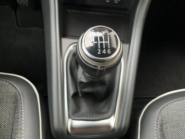 Renault Captur Intens TCe 140