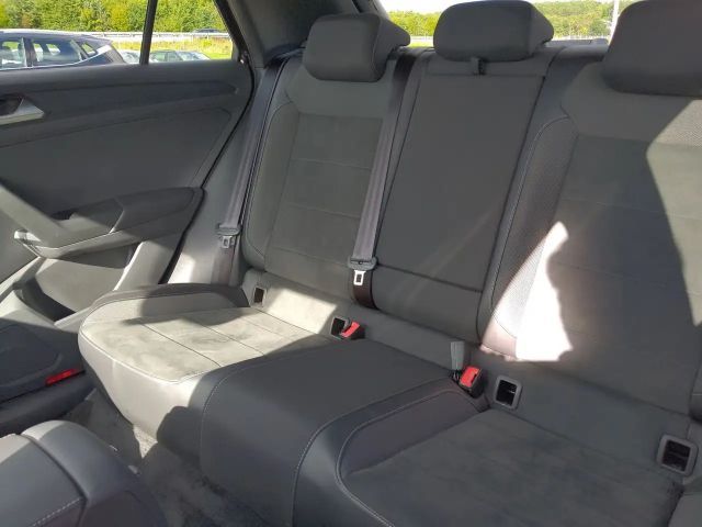 Volkswagen T-Roc 1.5 TSI R-Line
