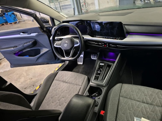 Volkswagen Golf 1.5 eTSI DSG