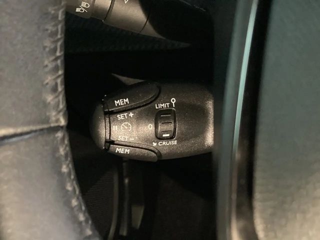 Peugeot 2008 Allure Pack