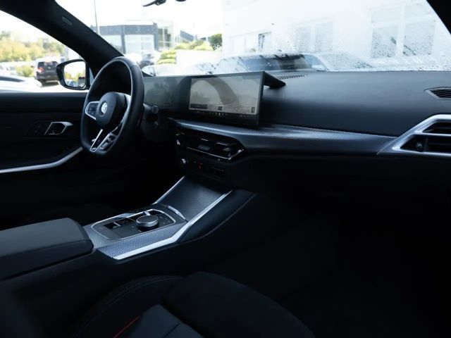 BMW 330 330i M-Sport Touring xDrive