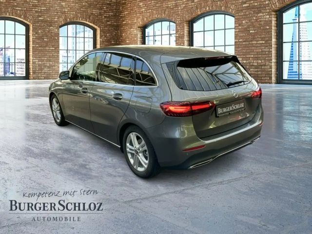 Mercedes-Benz B 180 SpurW W-Paket PDC SHZ SpurH LED el.Heck