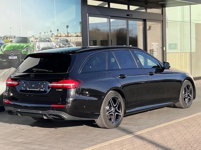 Mercedes-Benz E 200 AMG Line E 200 d