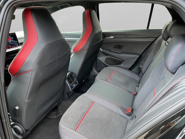 Volkswagen Golf 2.0 TSI DSG Golf VIII