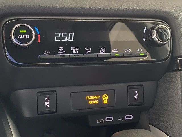 Mazda 2 Hybrid 1.5L Hybrid VVT-i Centre