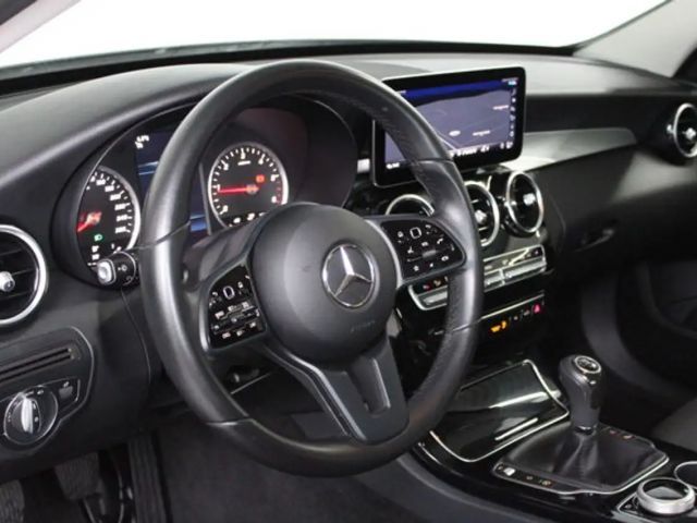 Mercedes-Benz C 200 C 200 d Sedan