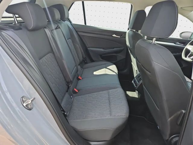 Volkswagen Golf 1.5 TSI DSG Life