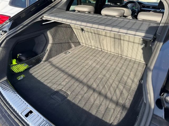 Audi e-tron 55 Business