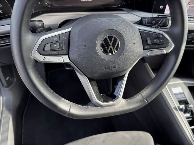 Volkswagen Golf 2.0 TDI DSG Style Variant