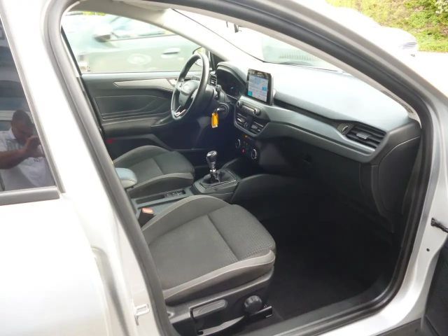 Ford Focus Cool & Connect Wagon