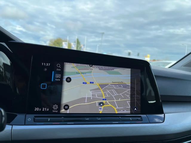 Volkswagen Golf Life