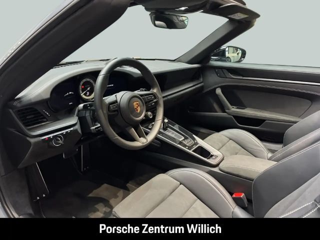 Porsche 992 4 Coupé GTS Targa