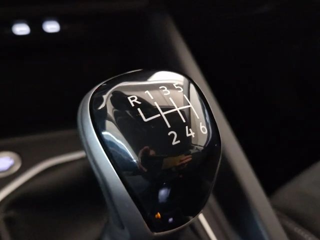 Volkswagen Golf Rabbit TSI