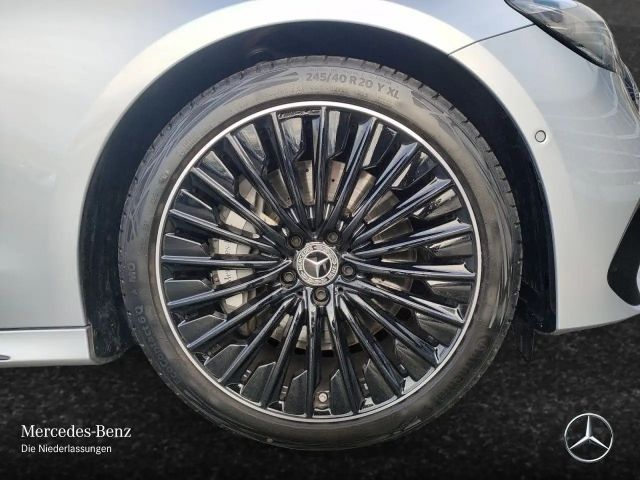 Mercedes-Benz E 200 AMG Line Sedan