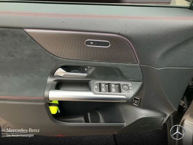 Mercedes-Benz EQA 300 4MATIC AMG Line