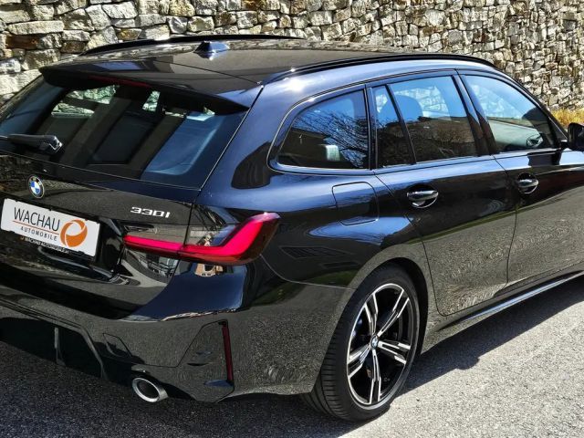 BMW 330 330i Touring xDrive