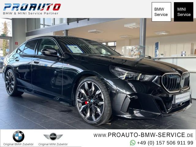 BMW 520 520d M-Sport Sedan