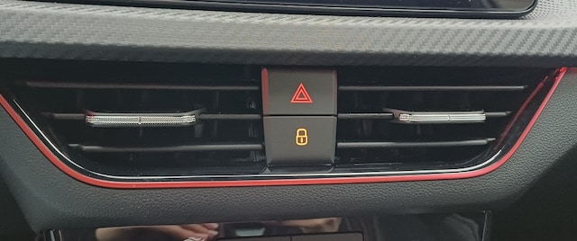 Skoda Kamiq 5JAHRE GAR.,KAMERA,PANORAMA,MATRIX-LED,SMARTLINK,TEMPOMAT