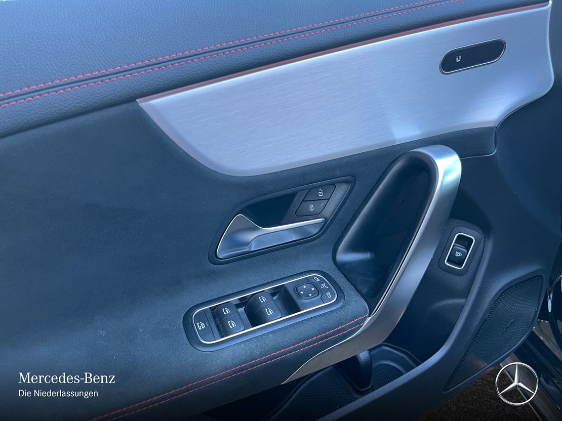 Mercedes-Benz CLA 200 AMG Line Coupé