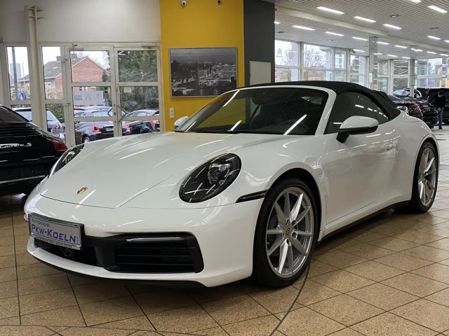 Porsche 992 4 Cabrio