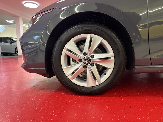Volkswagen Golf 1.5 eTSI DSG Life