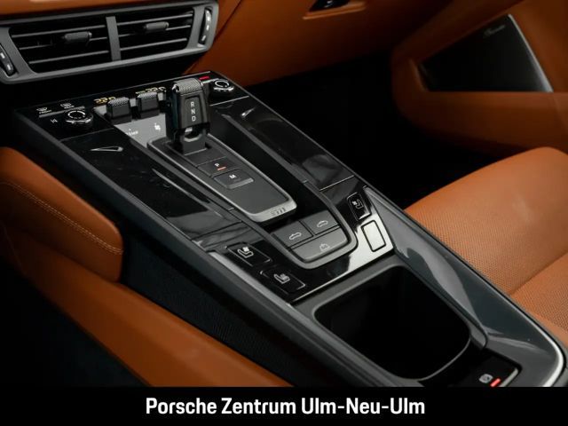 Porsche 992 4 Cabrio Carrera GTS