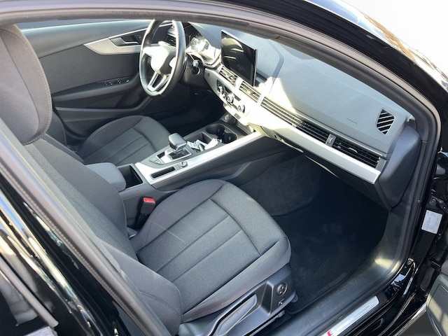 Audi A4 35 TFSI Avant S-Tronic
