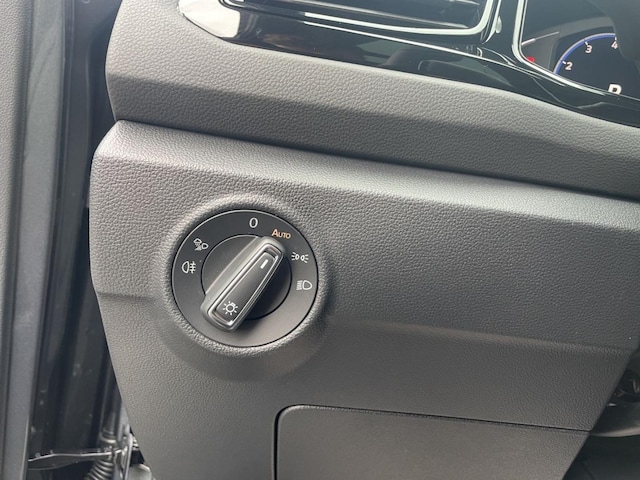 Volkswagen T-Roc 1.5 TSI DSG R-Line