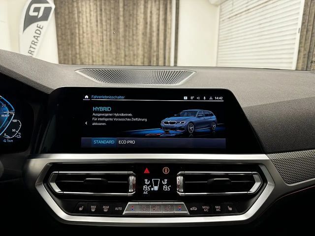 BMW 330 330e M-Sport Touring xDrive