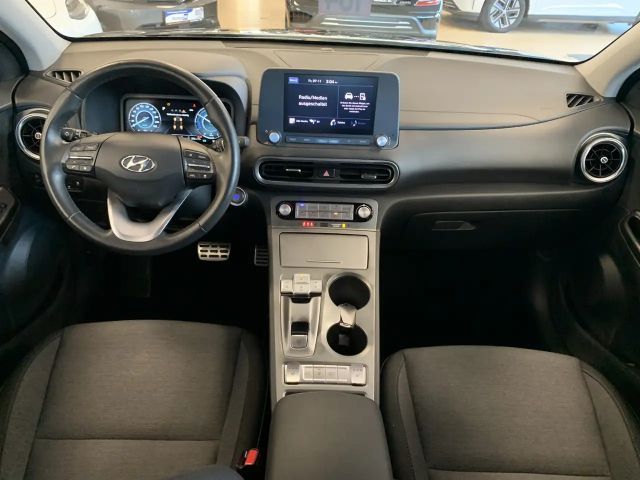 Hyundai Kona Select