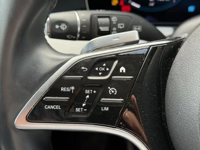 Mercedes-Benz E 220 AVANTGARDE