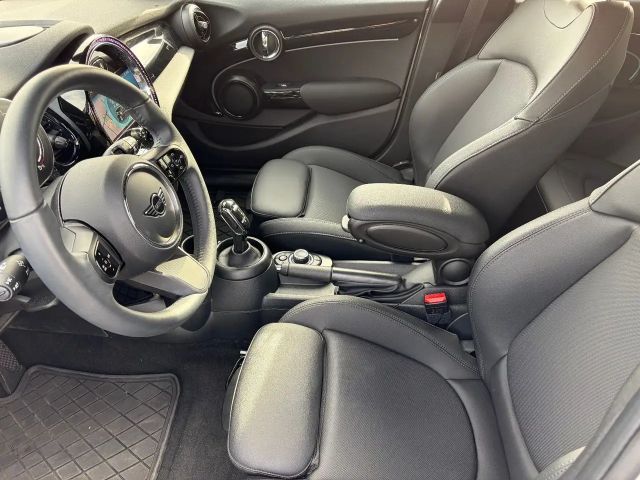 MINI Cooper mit Premium Extra Paket