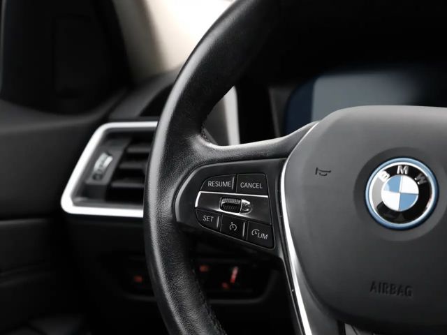 BMW 330 330e Sport Line Touring xDrive