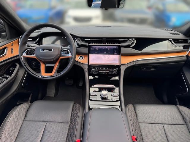 Jeep Grand Cherokee Summit