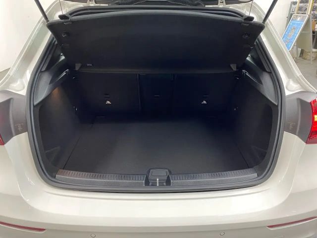 Mercedes-Benz A 200 AMG Line