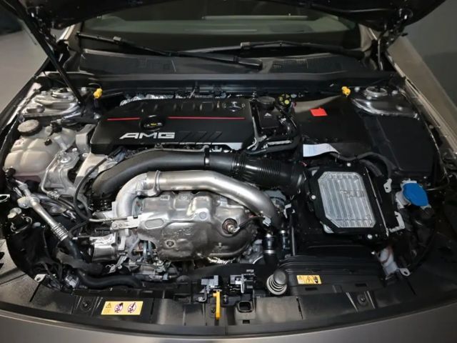 Mercedes-Benz A 35 AMG 4MATIC AMG Line