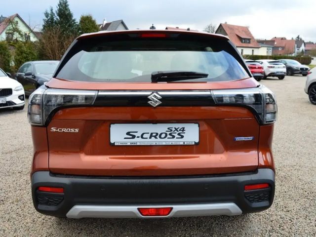 Suzuki S-Cross Hybrid