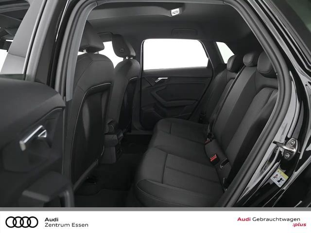 Audi A3 30 TFSI S-Line Sedan Sportback