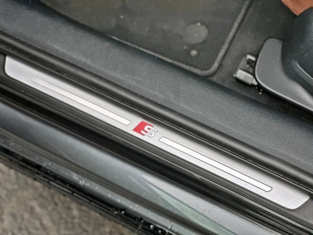 Audi A4 40 TDI Avant Quattro S-Line