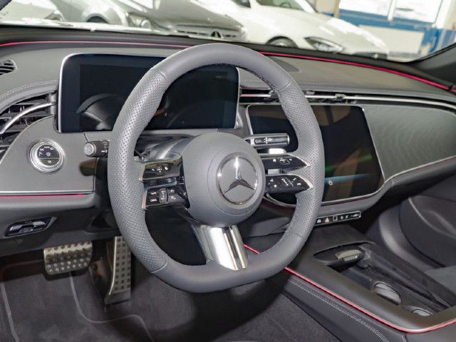 Mercedes-Benz E 200 AMG Line Sedan