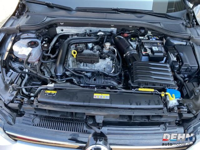 Volkswagen Golf DSG Golf VIII Life Variant