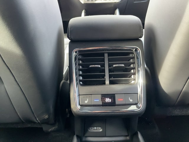 Skoda Enyaq AHK Navi ACC Virt LED PDC