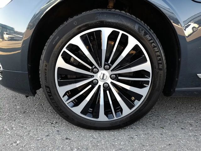 Volvo V90 AWD Core T6