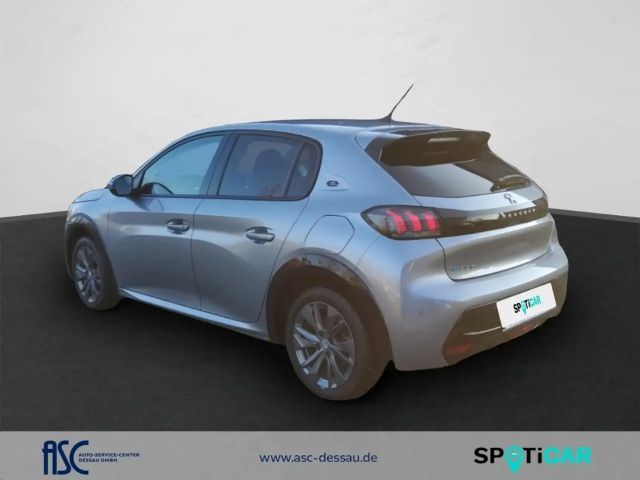 Peugeot 208 Allure Pack