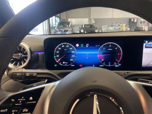 Mercedes-Benz CLA 200 CLA